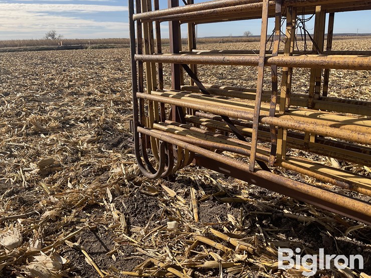 panel-trailer-w/-panels-image-20