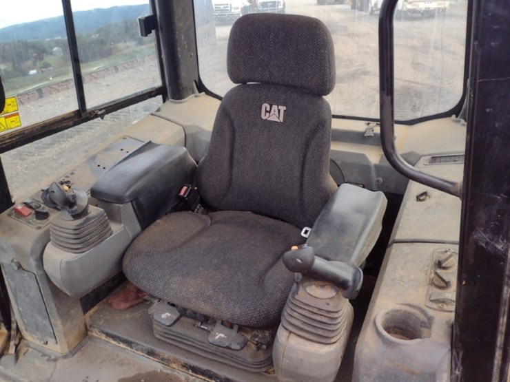 caterpillar-d5k2-lgp-image-15