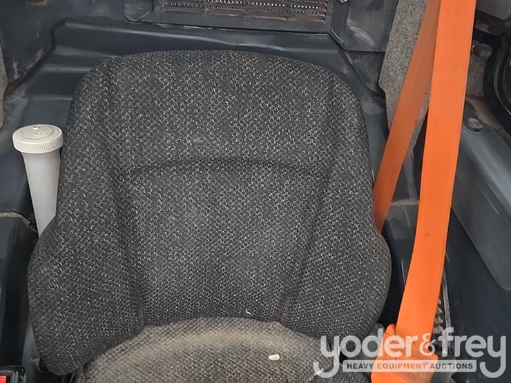 2020-deere-333g-image-62