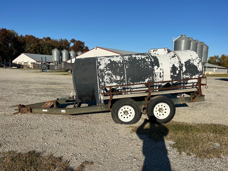 shivers-dual-axle-1000-gal-poly-nurse-trailer,-no-pump,-located-at-1244-vandiford-thomas-rd,-snow-hill-nc-call-252-531-8061-for-more-information-image-6