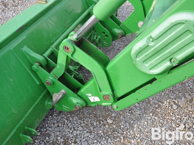 2019-john-deere-6110m-image-13