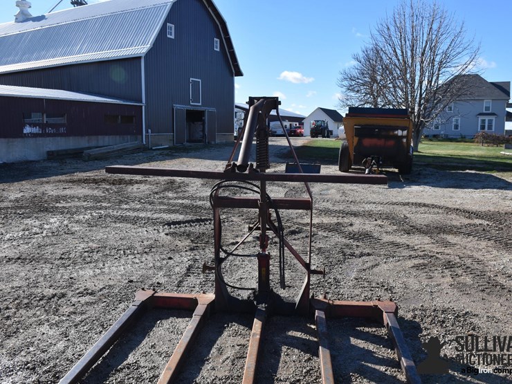 heston-3-pt-bale-mover-image-8