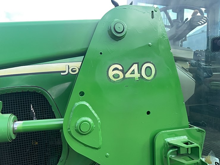 2023-john-deere-6420-image-14