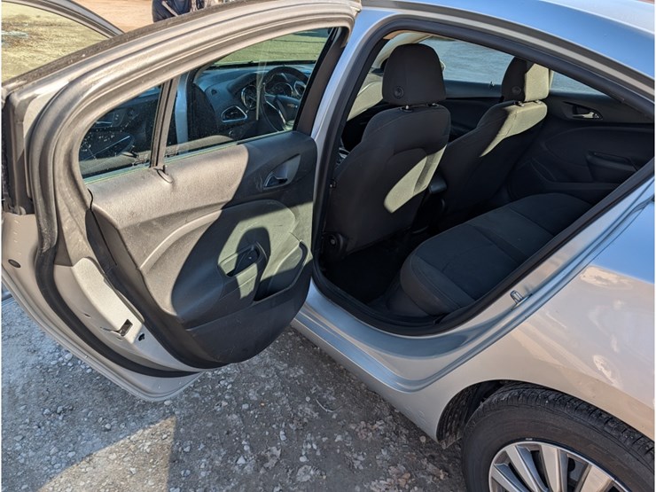 2016-chevrolet-cruze-image-12