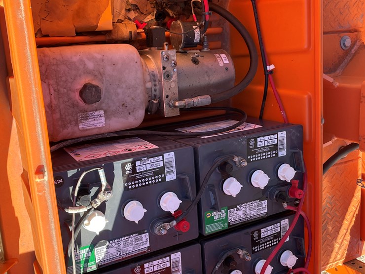 #6302-•-2018-vermac-message-board-(trailer-#37152)-(no-title)-image-12