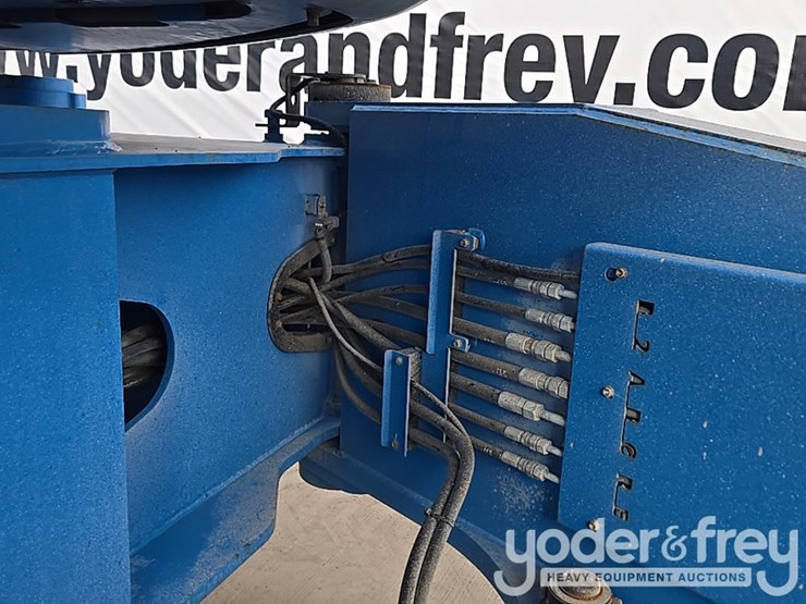 2015-genie-zx-135-image-46