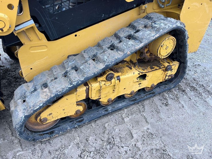 2019-caterpillar-249d-image-13
