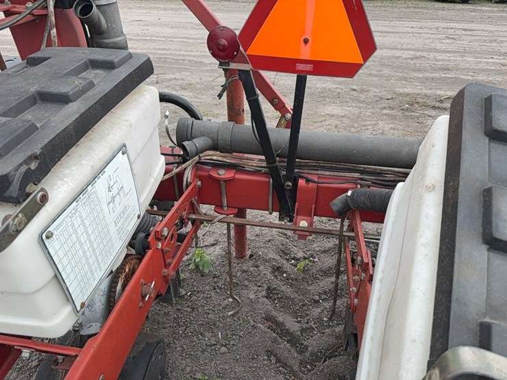 agco-white-8700-image-31