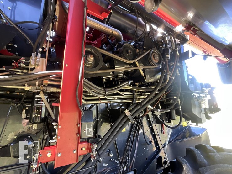 2012-case-ih-7130-image-24