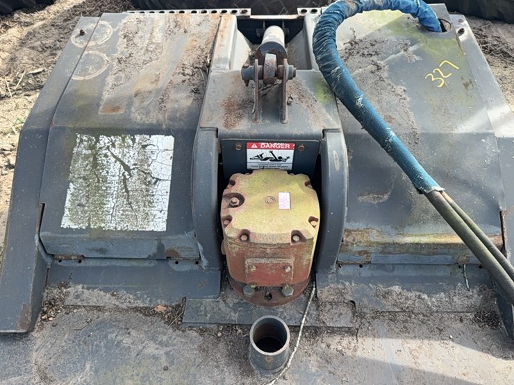 2008-caterpillar-60-image-11