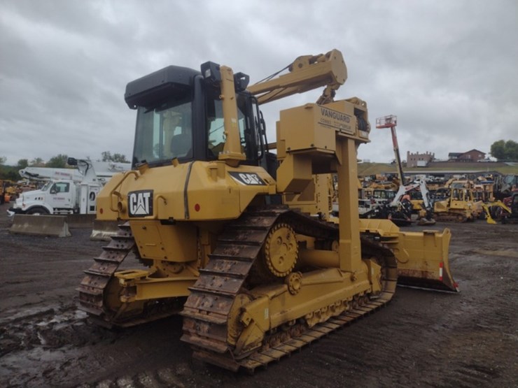 15-caterpillar-d6n-lgp-image-45