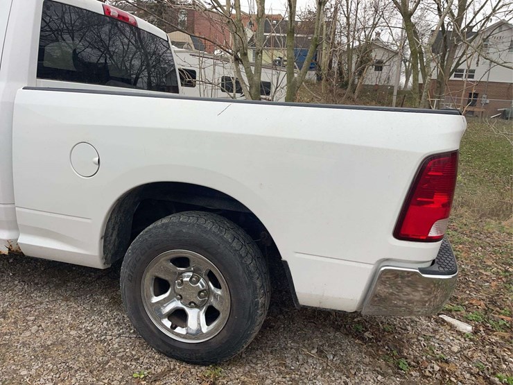 2010-dodge-crew-cab-pickup-image-15