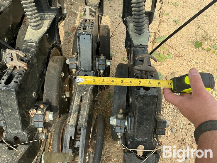 great-plains-2520f-image-18