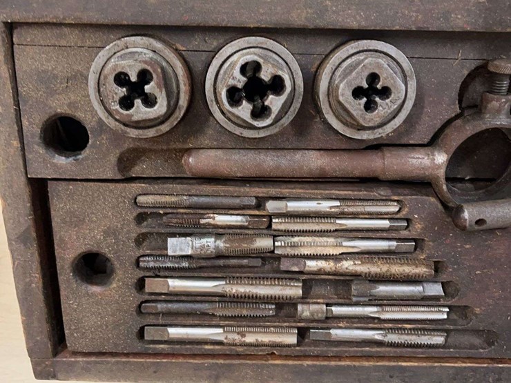 antique-tool-&-die-set-image-4