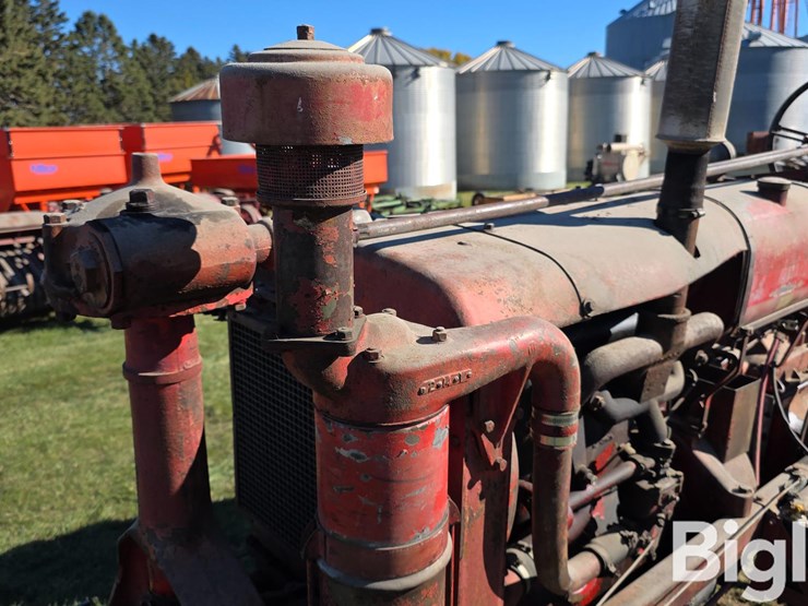 1938-farmall-f-20-2wd-tractor-image-16