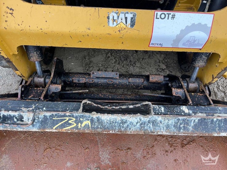 2019-caterpillar-249d-image-9