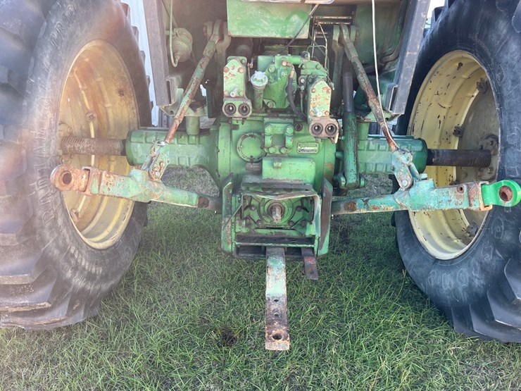 john-deere-4240-image-15