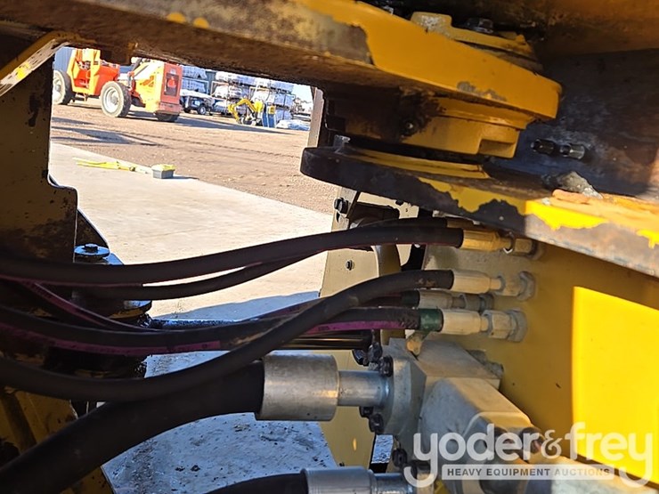 2016-caterpillar-950m-image-42