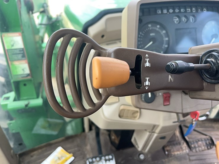 2023-john-deere-6420-image-25