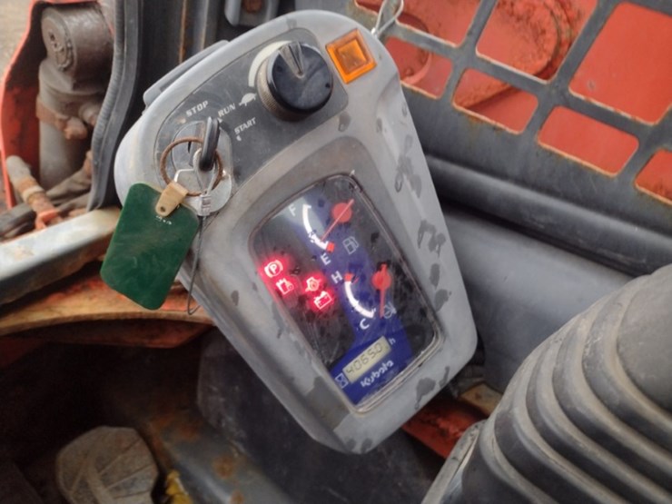 kubota-ssv75-image-7