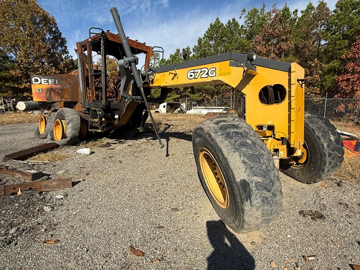 deere-672g-image-2