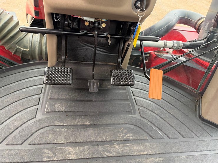 2012-case-ih-400-image-37