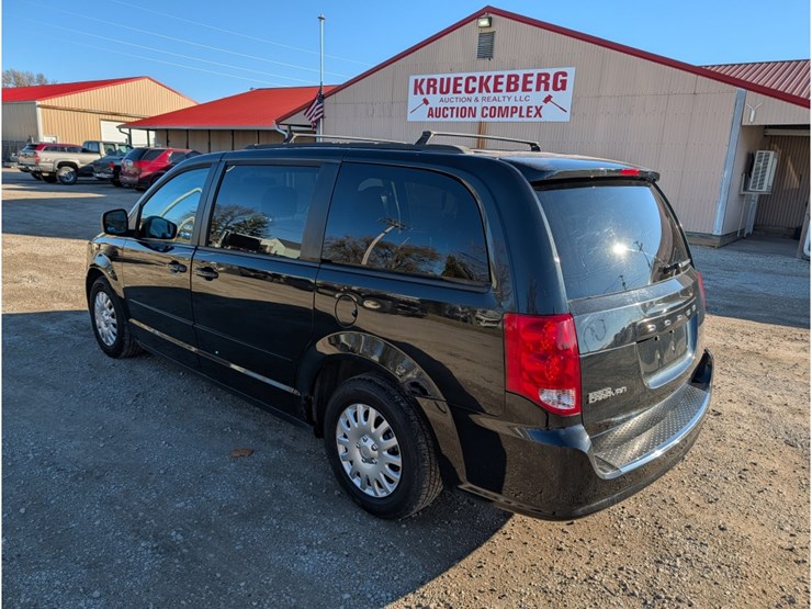 2012-dodge-grand-caravan-image-9