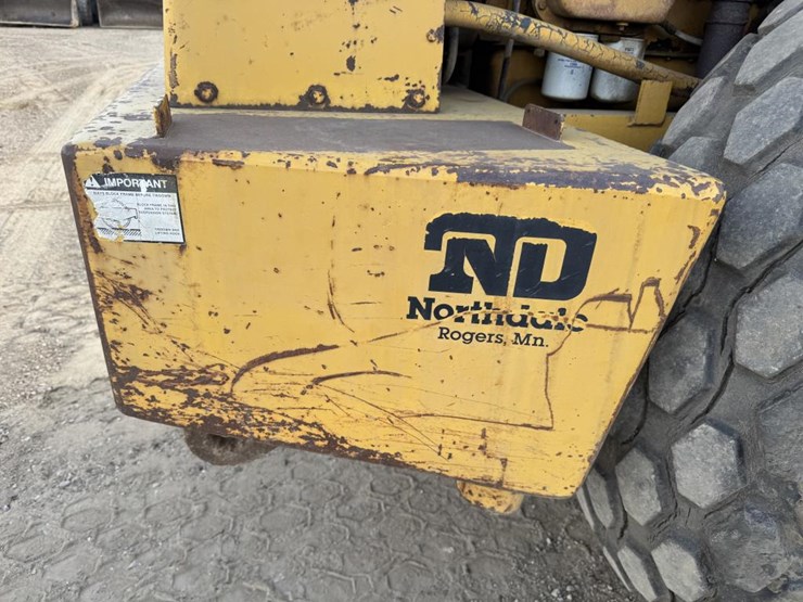 1982-caterpillar-3208-image-25