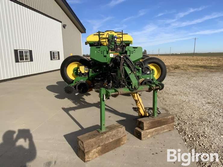 2009-john-deere-1770nt-ccs-image-2