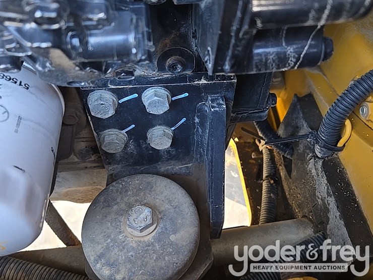 2020-deere-35g-image-55