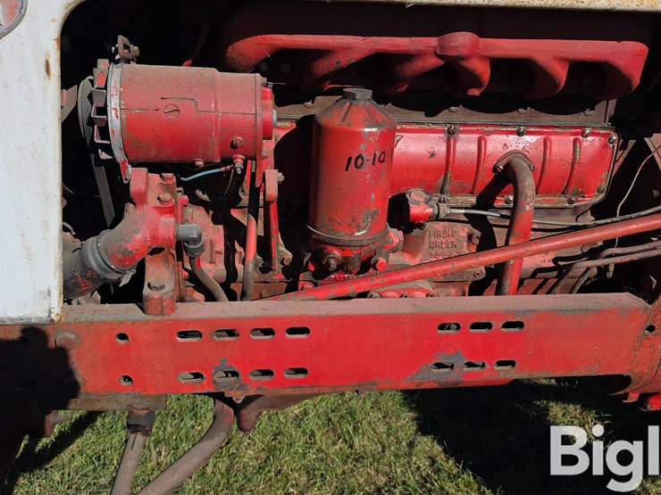 1959-farmall-560-diesel-2wd-tractor-image-16