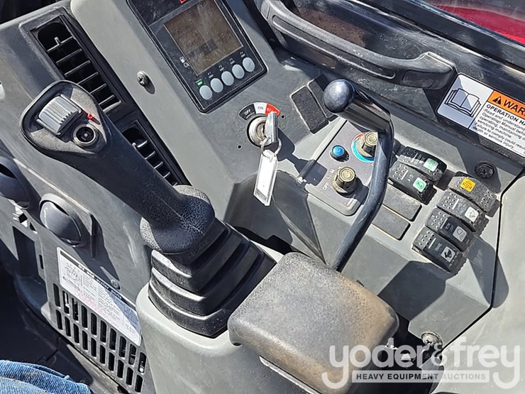 2022-yanmar-vio80-image-117