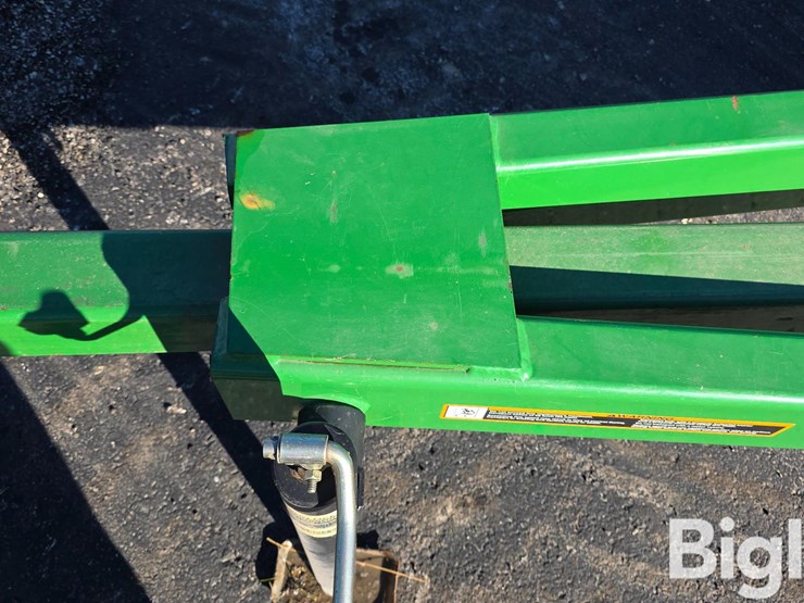 john-deere-200-image-10