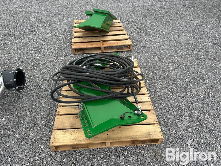john-deere-7r-loader-brackets-image-5