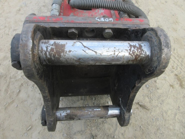 caterpillar-330-image-2