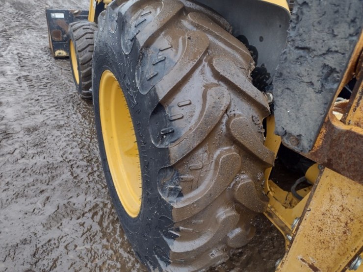 7-john-deere-110-image-32