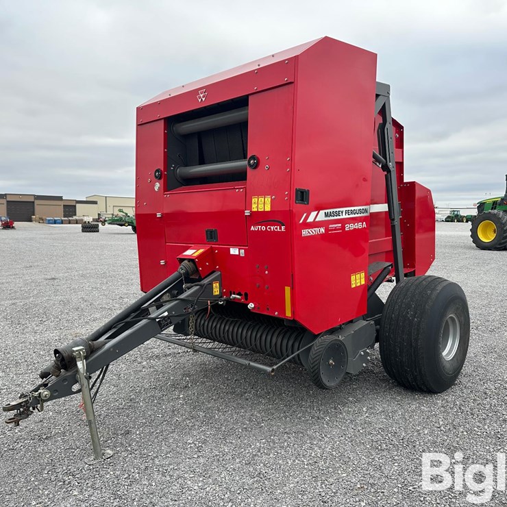 2015 MASSEY-FERGUSON 2946A