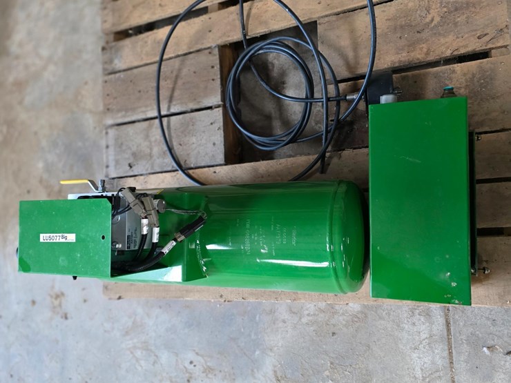 john-deere-1770nt-image-9