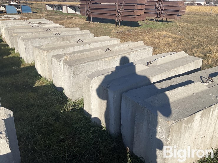 concrete-stackable-blocks-image-7