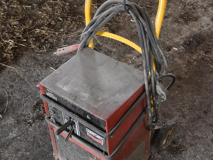 craftsman-110-battery-tender-image-1