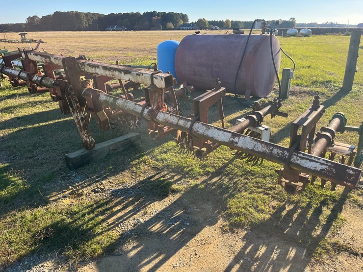4-row-lillingston-rolling-cultivators-on-a-3.5”-x-3.5”-x-189”-diamond-bar,-located-at
1244-vandiford-thomas-rd-snow-hill-nc-call-252-531-8061-for-more-info.-image-4