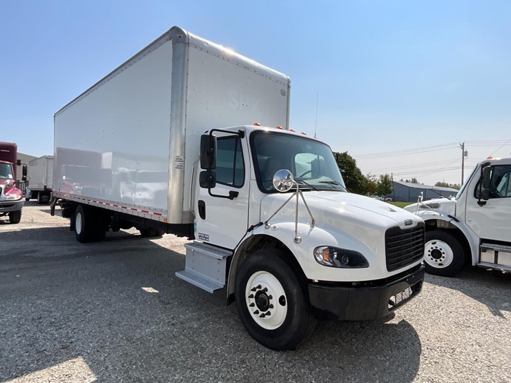 2021-freightliner-m2-106-image-5