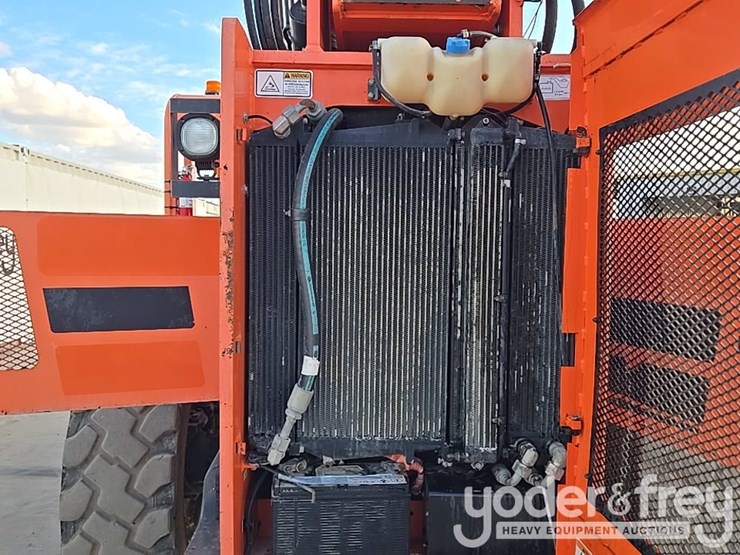 2016-sky-trak-8042-image-87