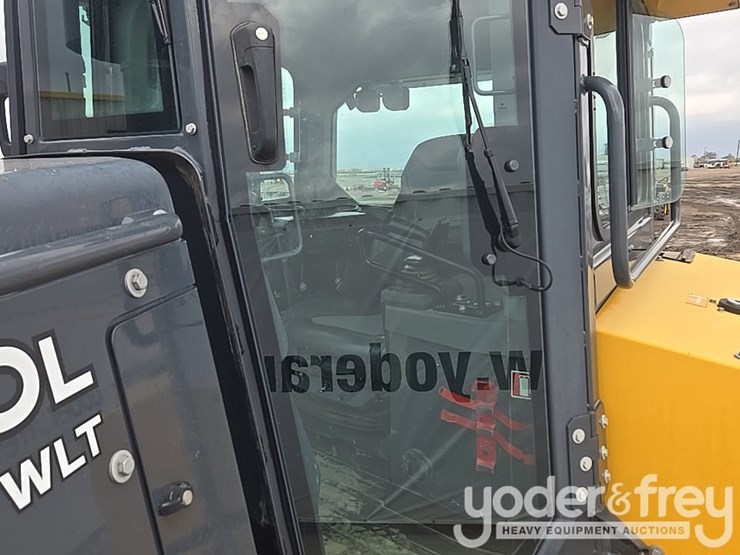 2019-deere-850l-wlt-image-99
