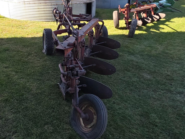 4-bottom-plow-image-6