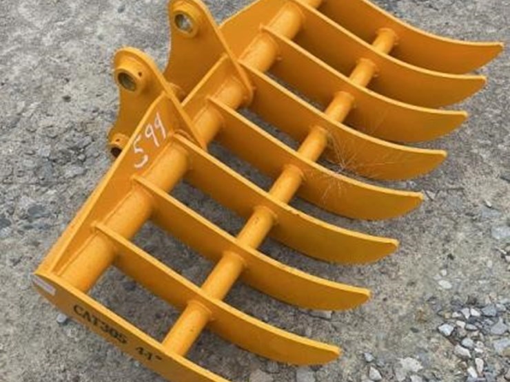 caterpillar-305-image-1