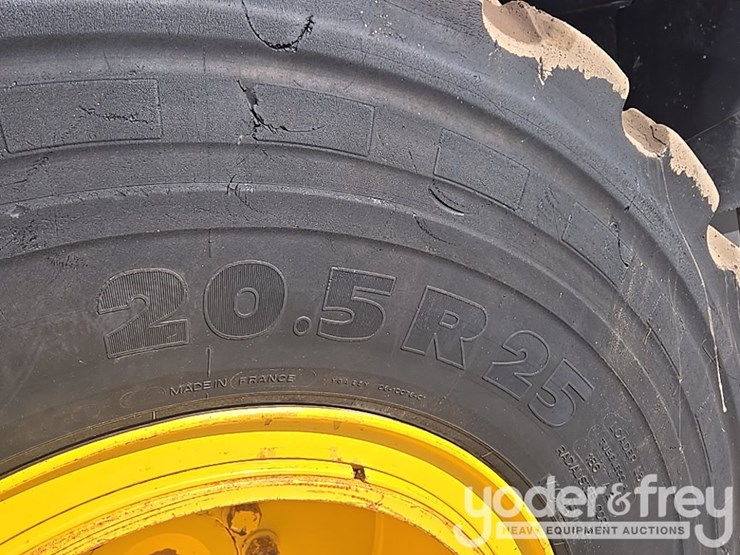 2018-komatsu-wa200-8-image-32