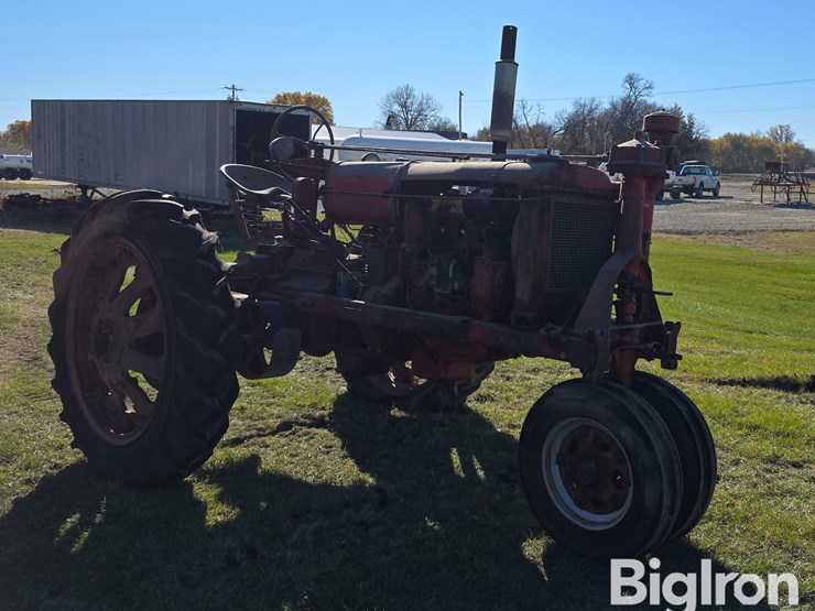 1938-farmall-f-20-2wd-tractor-image-3