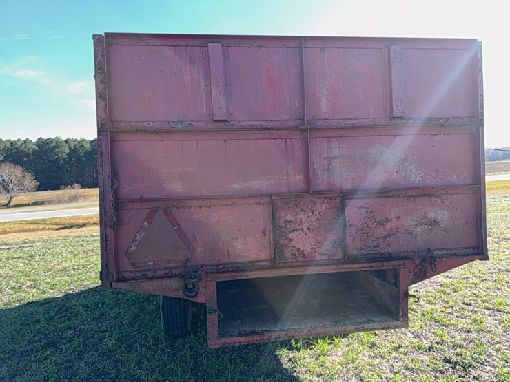 roanoke-tandem-axle-peanut-trailer-located-at-107-jernigan-swamp-rd.-in-ahoskie,-north-carolina-￼-image-9