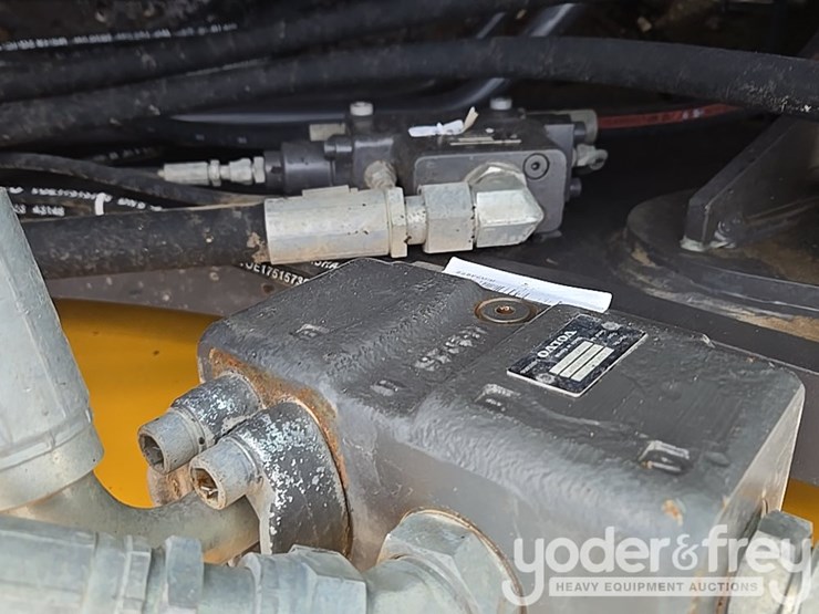 2019-volvo-ec200el-image-62